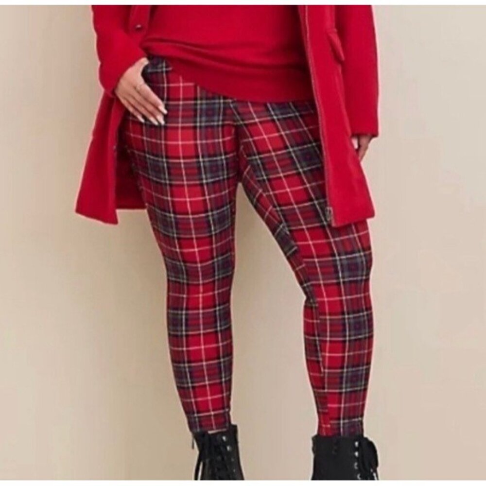 Torrid Women’s Plus Pixie Pants Red Black Gray Plaid Pockets Size 3R (3X)